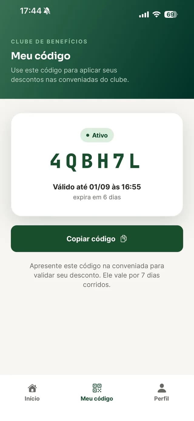 Tela “Meu código” do app Sindinova, com o código de benefício ativo e a validade